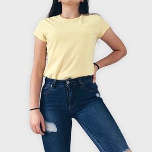 4/$25 Yellow gap t shirt with a frocket